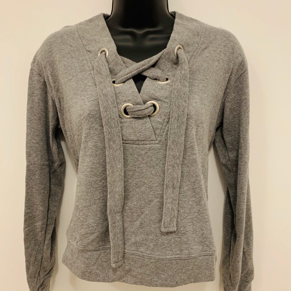 Gray tie-up sweatshirt